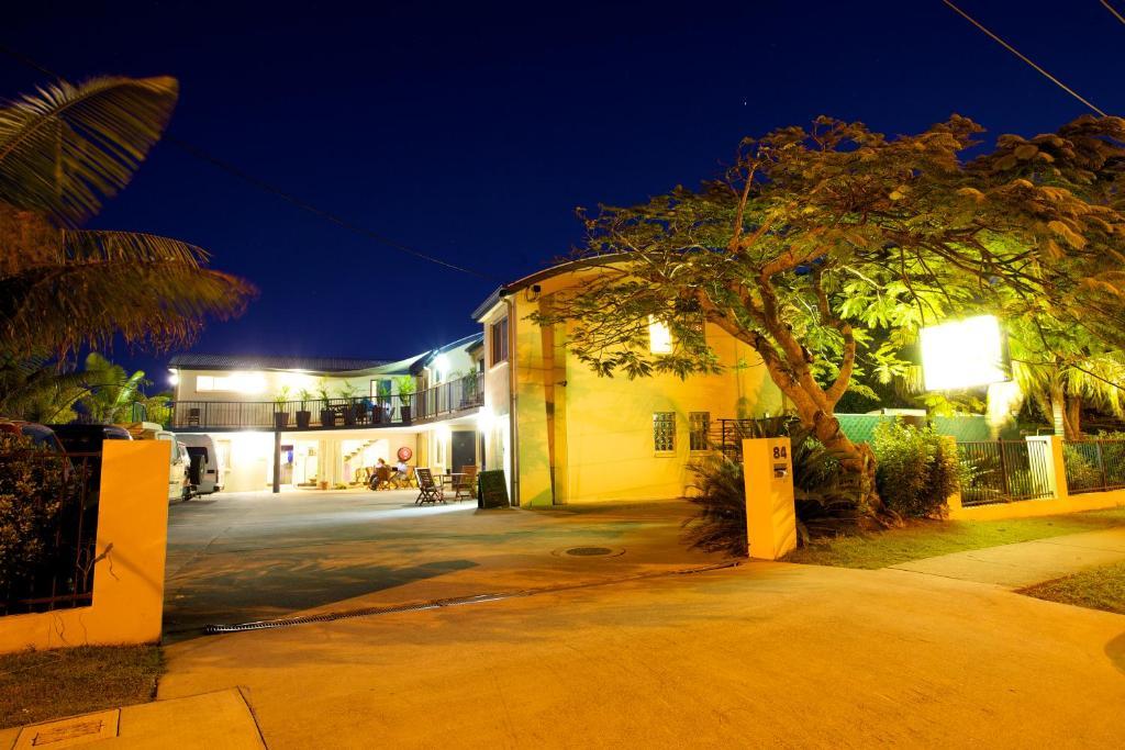 Caloundra Backpackers Hostel Exterior photo