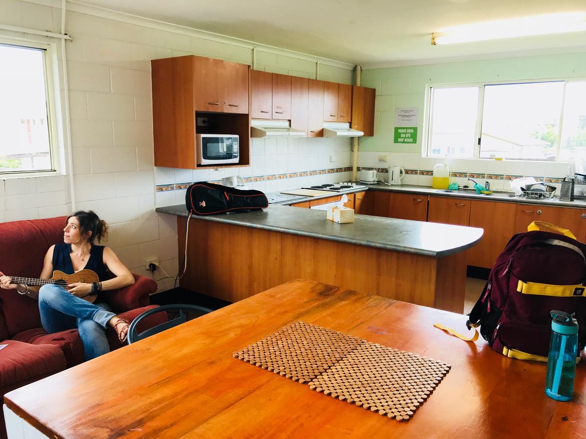 Caloundra Backpackers Hostel Exterior photo