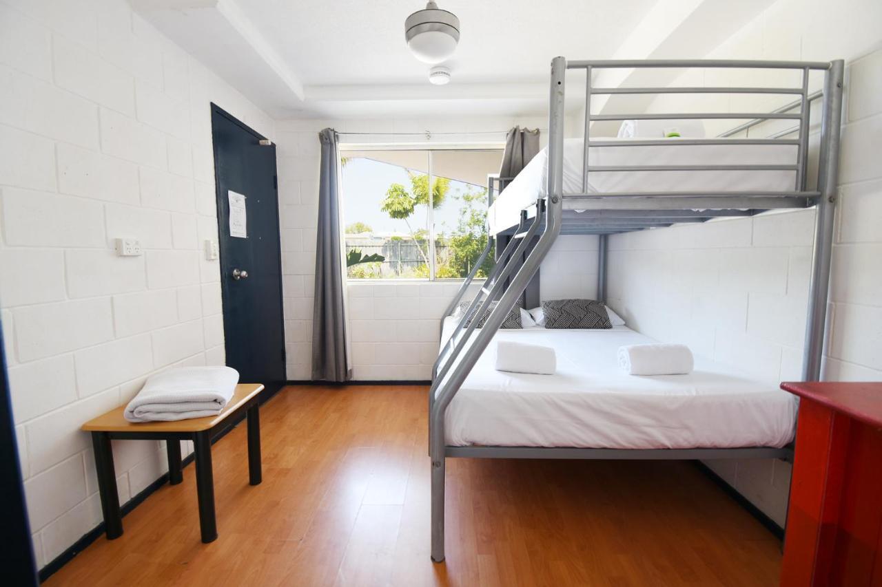 Caloundra Backpackers Hostel Exterior photo