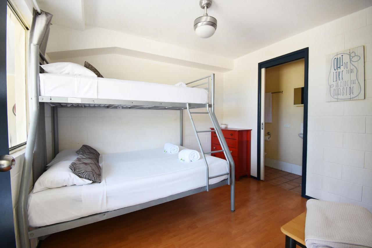 Caloundra Backpackers Hostel Exterior photo