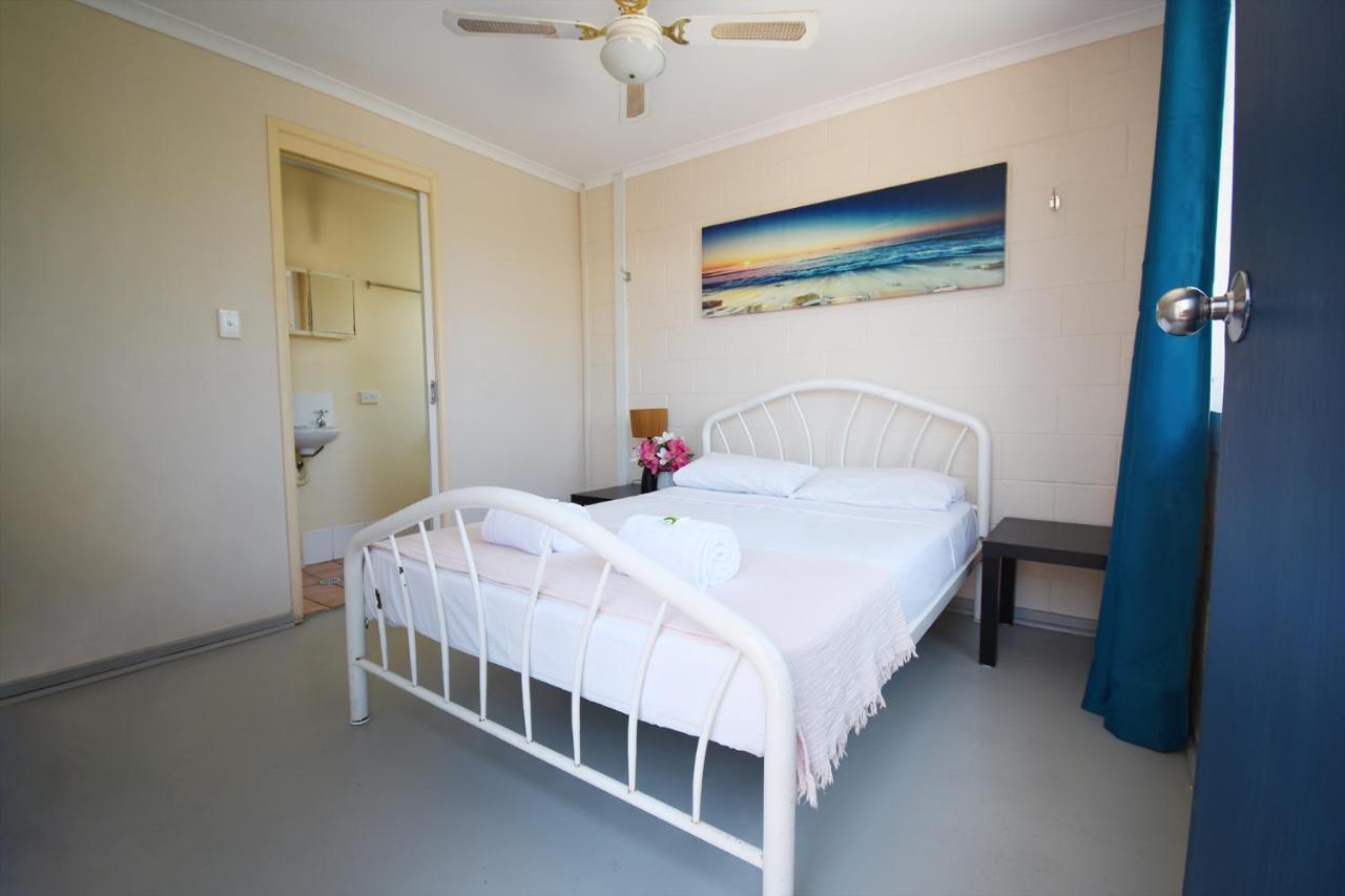 Caloundra Backpackers Hostel Exterior photo